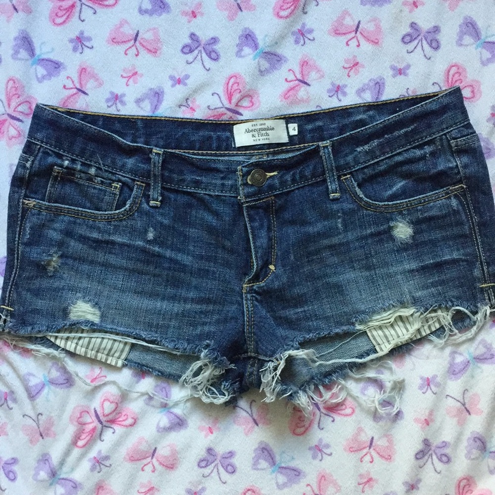 Distressed jean shorts :)